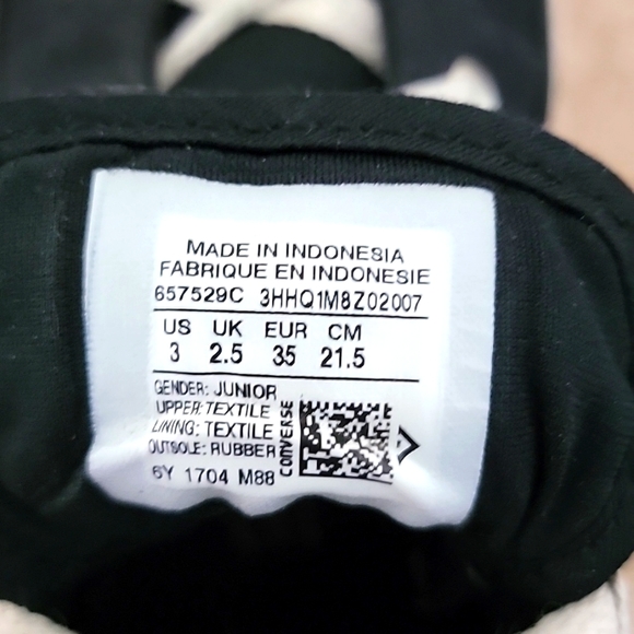 Converse Chuck Taylor AllStar High Tops - Picture 7 of 8